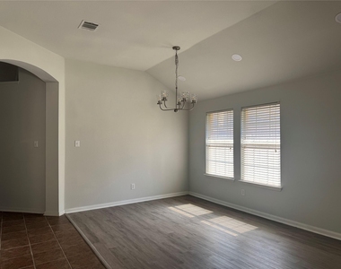 2602 Granite Creek Dr - Photo Thumbnail 2