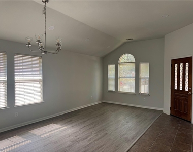 2602 Granite Creek Dr - Photo Thumbnail 1