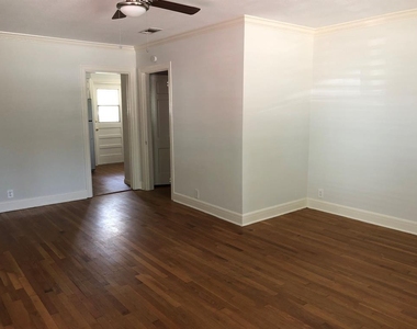 1020 Ellingson Ln - Photo Thumbnail 4