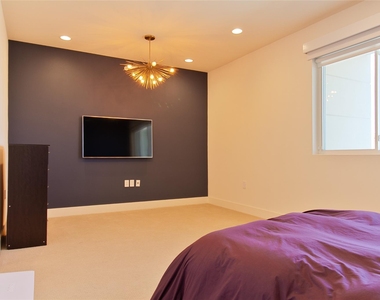604 N Bluff Dr - Photo Thumbnail 15
