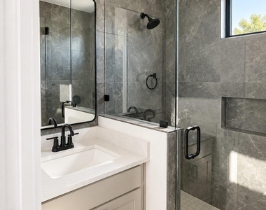 605 E 55th St - Photo Thumbnail 10