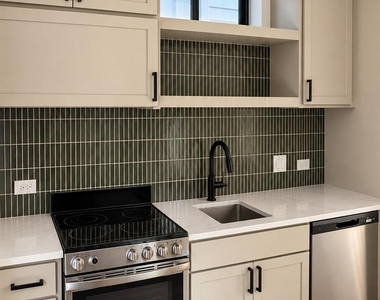 605 E 55th St - Photo Thumbnail 1