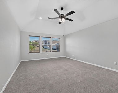 816 Mediterranean Dr - Photo Thumbnail 24