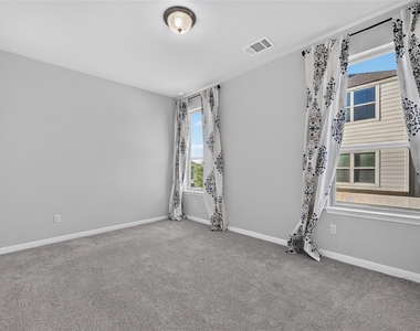 816 Mediterranean Dr - Photo Thumbnail 16