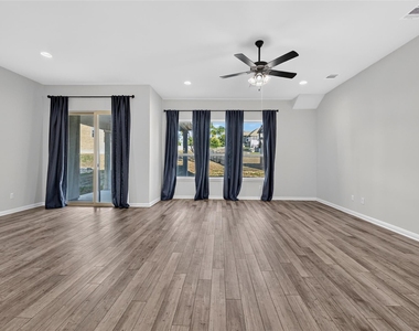 816 Mediterranean Dr - Photo Thumbnail 8