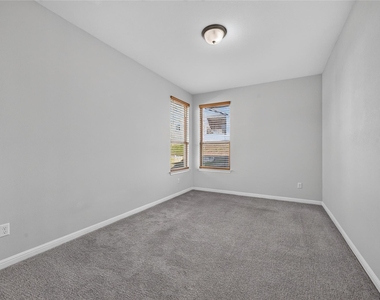 816 Mediterranean Dr - Photo Thumbnail 19