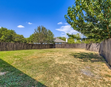 5308 English Ave - Photo Thumbnail 10