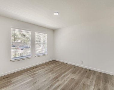 5308 English Ave - Photo Thumbnail 5