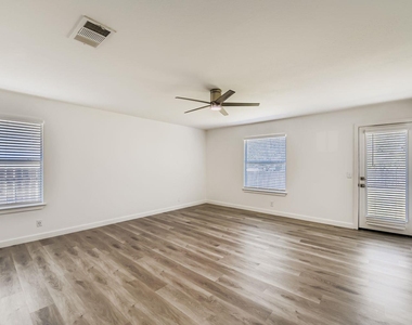5308 English Ave - Photo Thumbnail 4