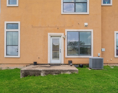 1010 Immanuel Rd - Photo Thumbnail 14