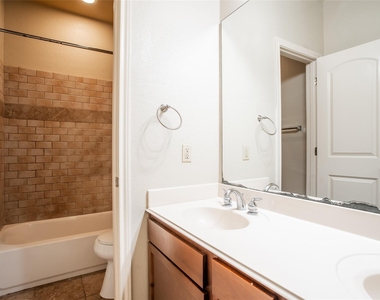 1010 Immanuel Rd - Photo Thumbnail 12