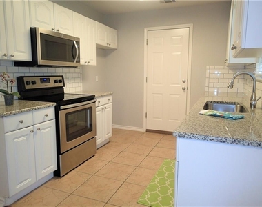 2408 Berkeley Ave - Photo Thumbnail 11