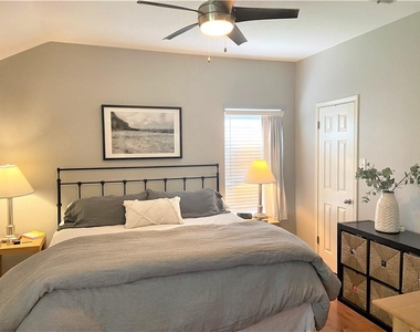 2408 Berkeley Ave - Photo Thumbnail 14