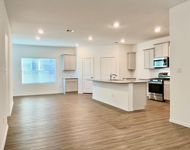 105 Blue Blaze Trl - Photo Thumbnail 4