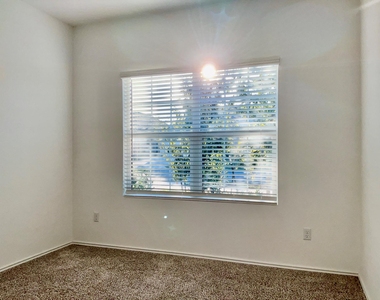 105 Blue Blaze Trl - Photo Thumbnail 18