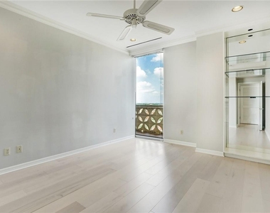 1801 Lavaca St - Photo Thumbnail 5
