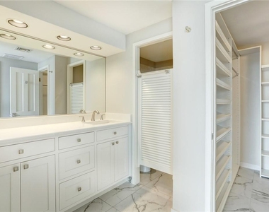 1801 Lavaca St - Photo Thumbnail 8