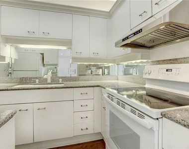 1801 Lavaca St - Photo Thumbnail 1