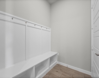 8317 Donnelley Dr - Photo Thumbnail 9