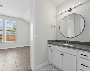 8317 Donnelley Dr - Photo Thumbnail 22