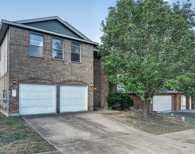 122 Plumbago Cv - Photo Thumbnail 1