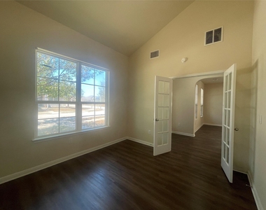 18345 Tallgrass Prairie Dr - Photo Thumbnail 5