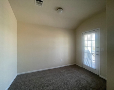 18345 Tallgrass Prairie Dr - Photo Thumbnail 13