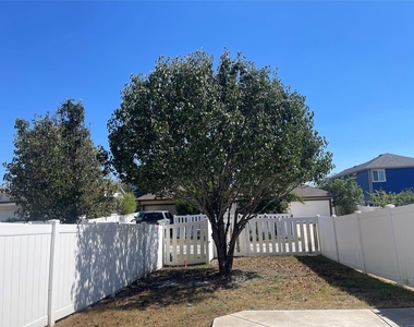 18345 Tallgrass Prairie Dr - Photo Thumbnail 15