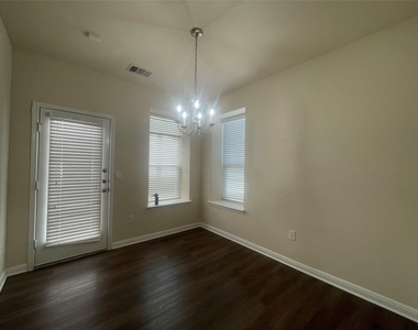 18345 Tallgrass Prairie Dr - Photo Thumbnail 6