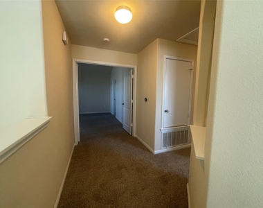 18345 Tallgrass Prairie Dr - Photo Thumbnail 7