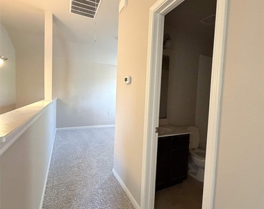 7821 Tee Dr - Photo Thumbnail 18