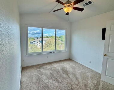 4807 E Oltorf St - Photo Thumbnail 14