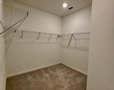 2947 Crossfield Drive - Photo Thumbnail 23