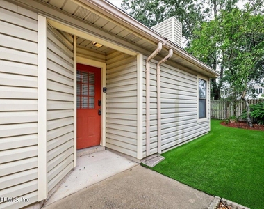 3811 Millpoint Drive - Photo Thumbnail 3