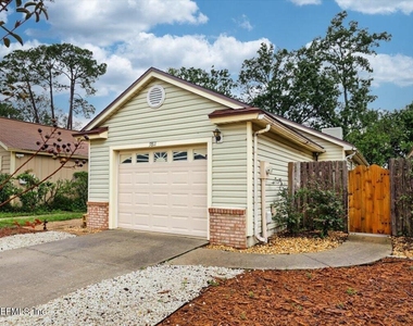 3811 Millpoint Drive - Photo Thumbnail 2