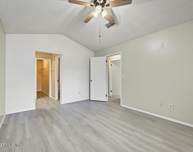 3811 Millpoint Drive - Photo Thumbnail 26
