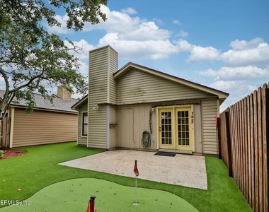 3811 Millpoint Drive - Photo Thumbnail 6