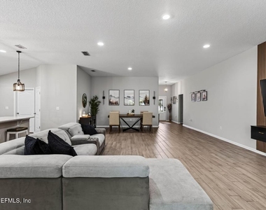 3172 Little Kern Lane - Photo Thumbnail 15