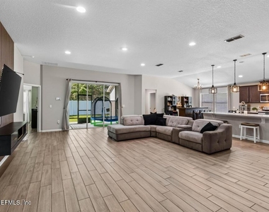 3172 Little Kern Lane - Photo Thumbnail 8