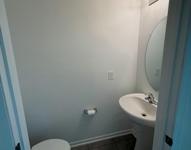 8304 Asteroid Street - Photo Thumbnail 5