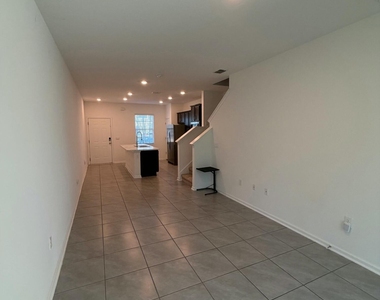 8304 Asteroid Street - Photo Thumbnail 4
