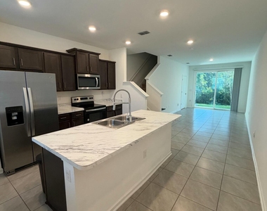 8304 Asteroid Street - Photo Thumbnail 1