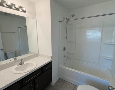 8304 Asteroid Street - Photo Thumbnail 9