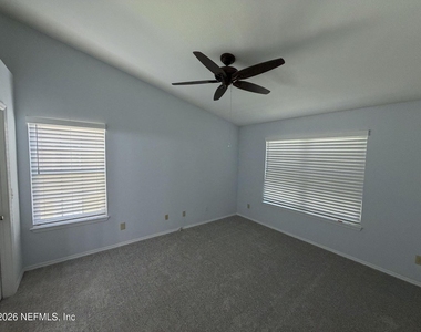 13810 Sutton Park Drive N - Photo Thumbnail 6