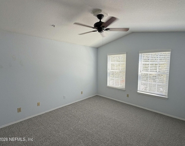 13810 Sutton Park Drive N - Photo Thumbnail 10