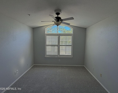 13810 Sutton Park Drive N - Photo Thumbnail 3