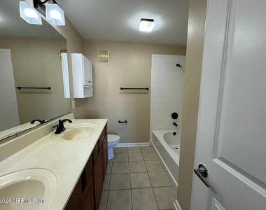 10200 Belle Rive Boulevard - Photo Thumbnail 8