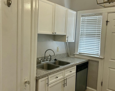 2504 Park Street - Photo Thumbnail 4