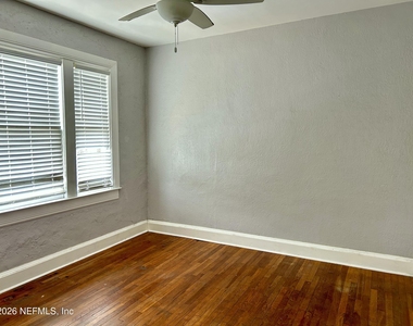 2504 Park Street - Photo Thumbnail 7