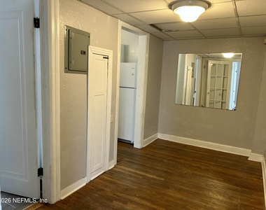 2504 Park Street - Photo Thumbnail 6